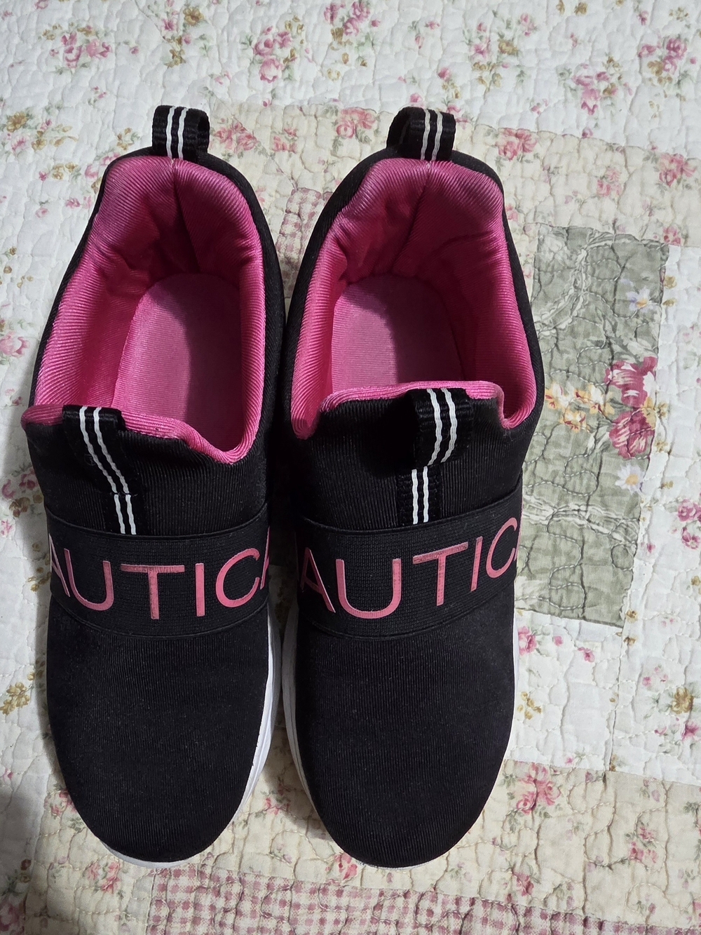 Nautica Black Slip-On Sneakers with Pink Interior and Logo